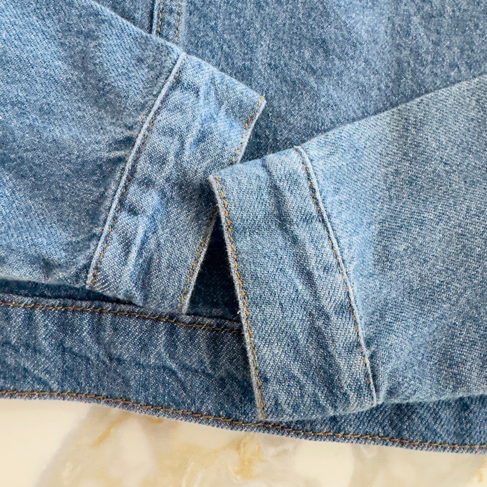 Carter's Classic 2T Blue Denim Jacket💙 - Picture 2 of 6